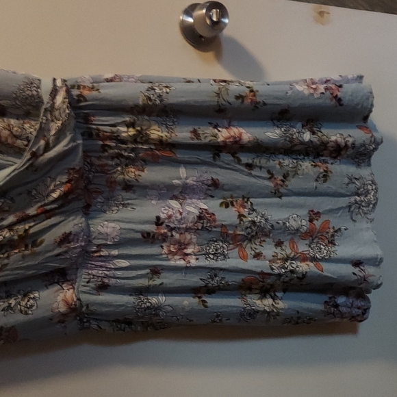 Floral Charlotte Russe Dress - Picture 2 of 5